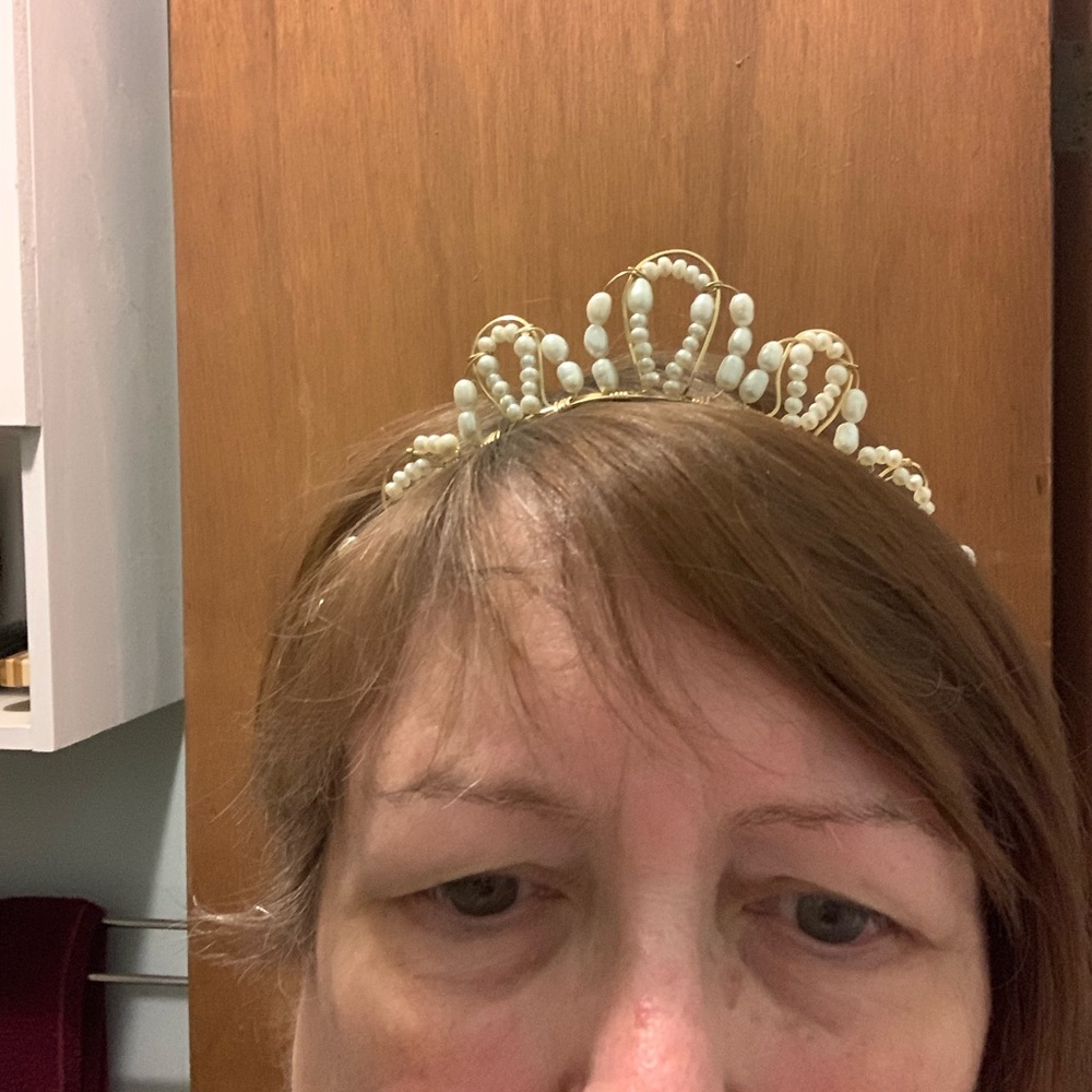 Elegant Pearl Tiara